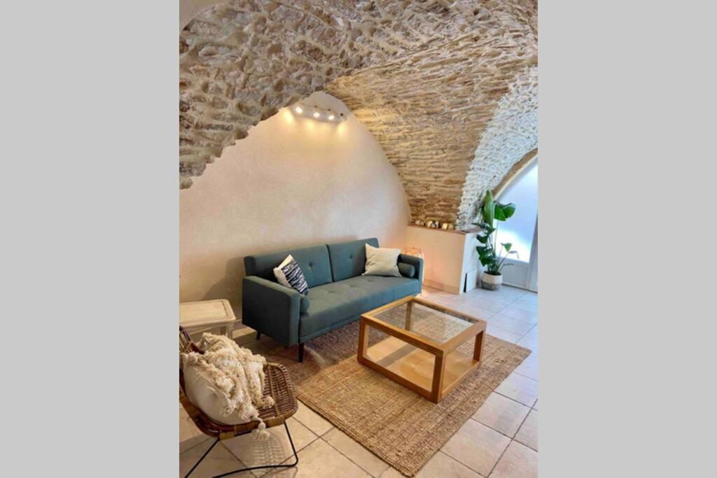 Superbe Appartement En Pierre Fraichement Renove Bernis Exteriér fotografie